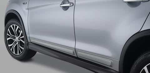 Elemento decorativo inferior das portas